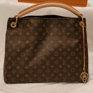 Louis Vuitton Artsy MM w/organizerbox and dust bag